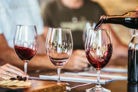 How Professional Sommeliers Learn About Wine